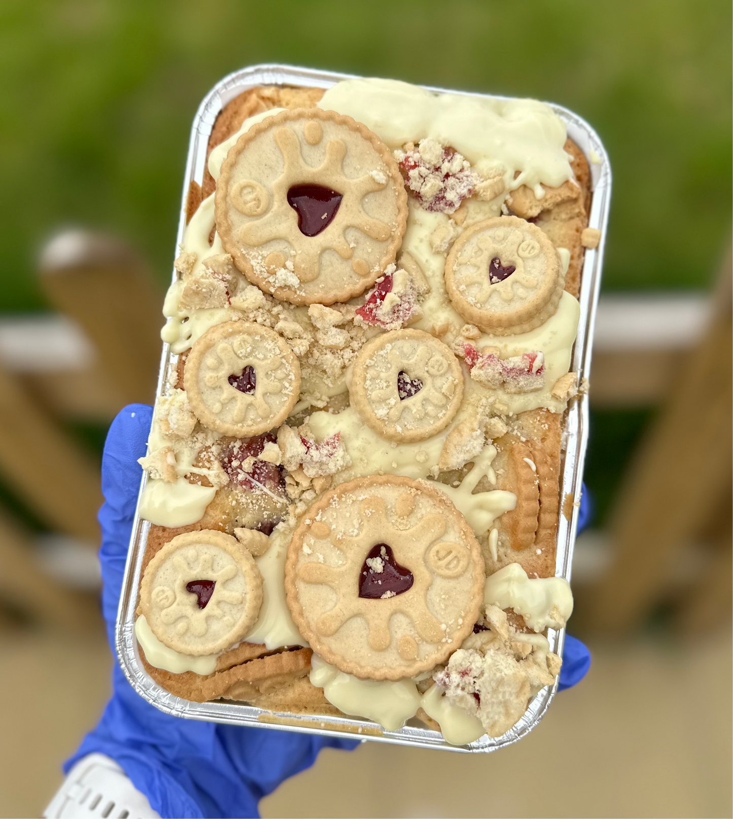 White chocolate & Jammy Dodger blondie slab