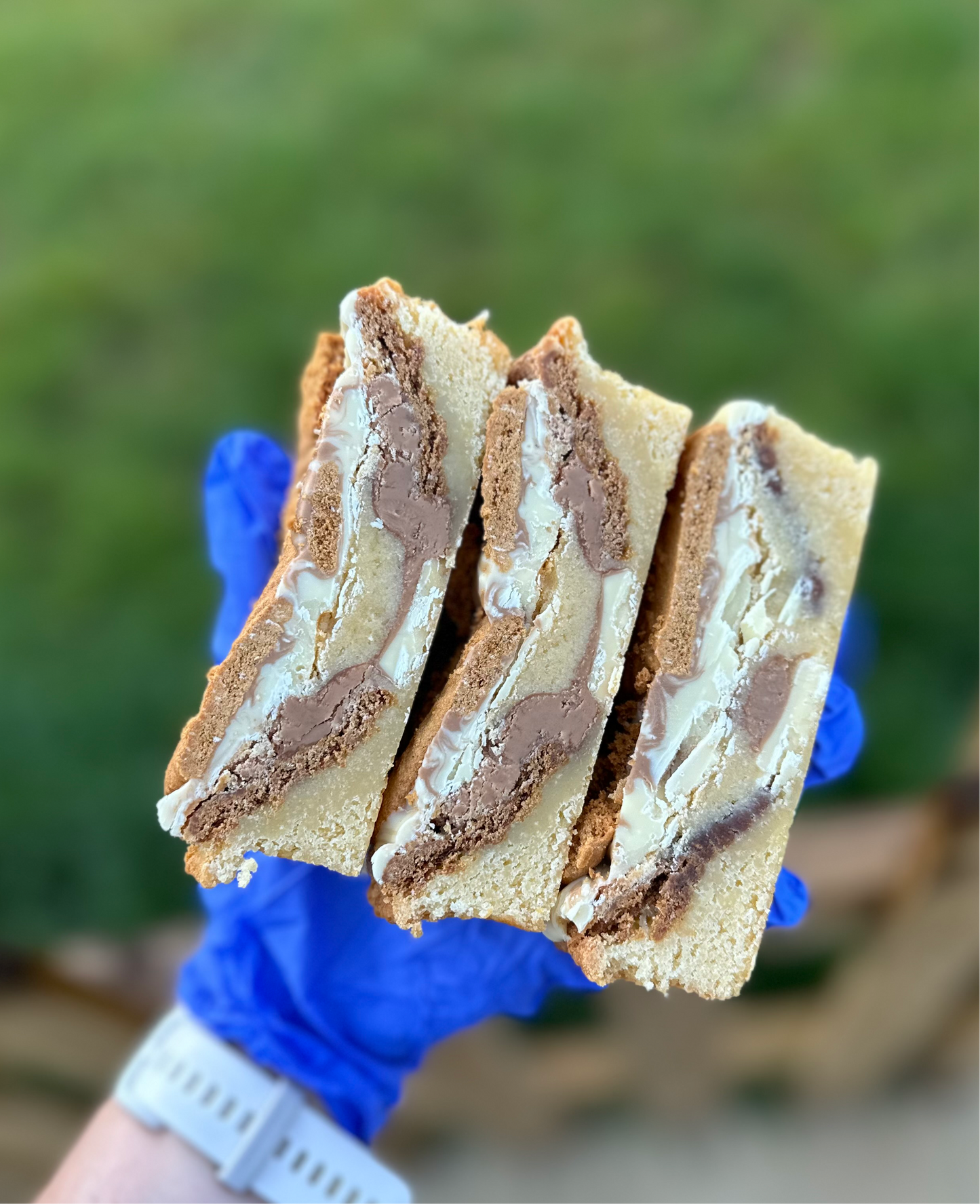 Lotus Biscoff & white chocolate blondie slab